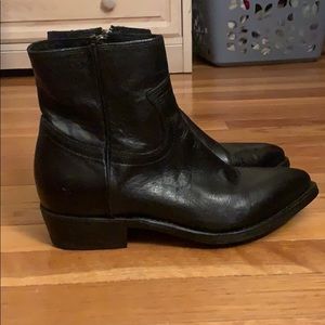 The Frye Company Billy IZ Short